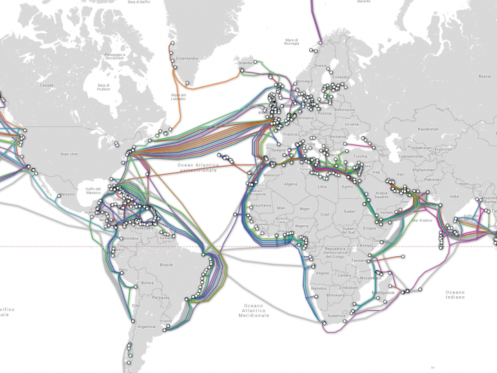 Cavi in fibra ottica sottomarini contro terremoti e tsunami